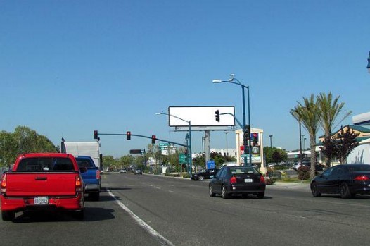 Location photo for 98th Ave near Empire Rd & Coral Rd (Near 98th Av) (Oakland)