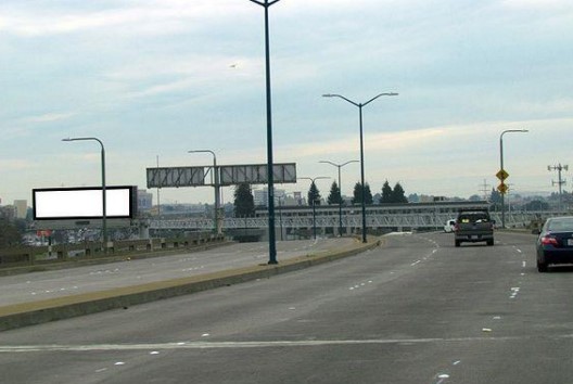 Location photo for Baldwin St near 675 Hegenberger Rd, Coliseum Industrial (Oakland)