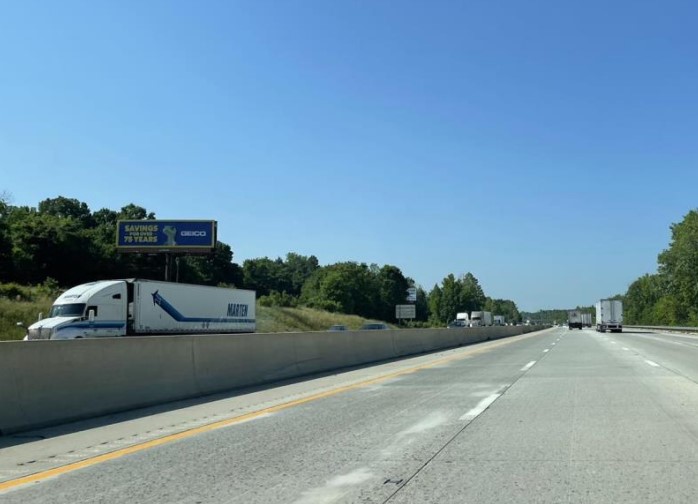 I-85 E/S 1.6 MI S/O EXIT 68 Media