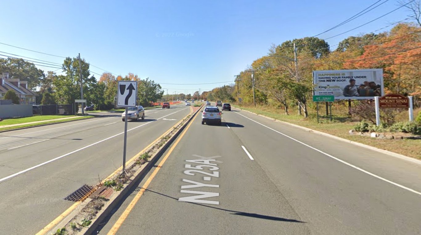 Nesconset Hwy and Pipe Stove Hollow Rd, facing east Media