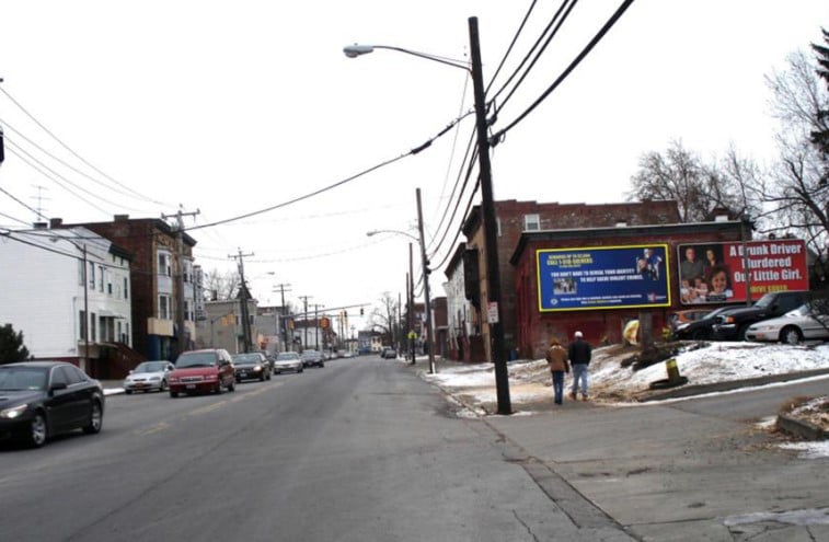 WATERVLIET AVE, 300' N/O 3RD ST-W/S, F/N Media