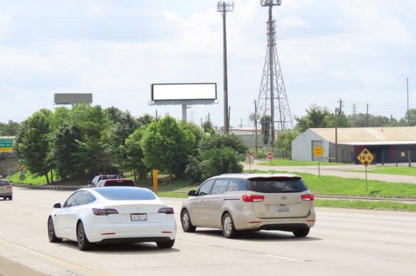 Location photo for East Fwy near N Wayside Dr @ Lyons Ave, Denver Harbor / Port Houston (Houston)