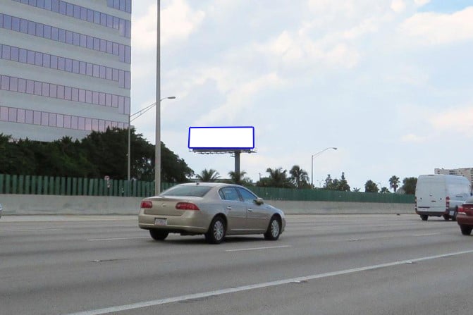 I 95 700.00 ft S/O Cypress Creek Rd W/S F/S Media