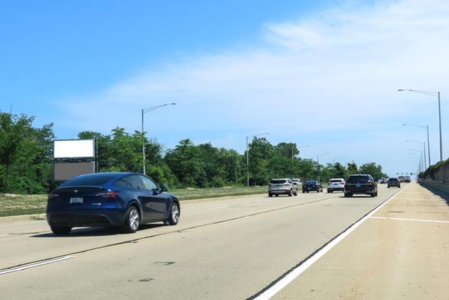 Location photo for E North Ave near Lagoon Park (Lombard)