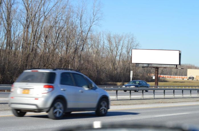 I-787 1/2 mile n/o I-90 W/S F/S Media