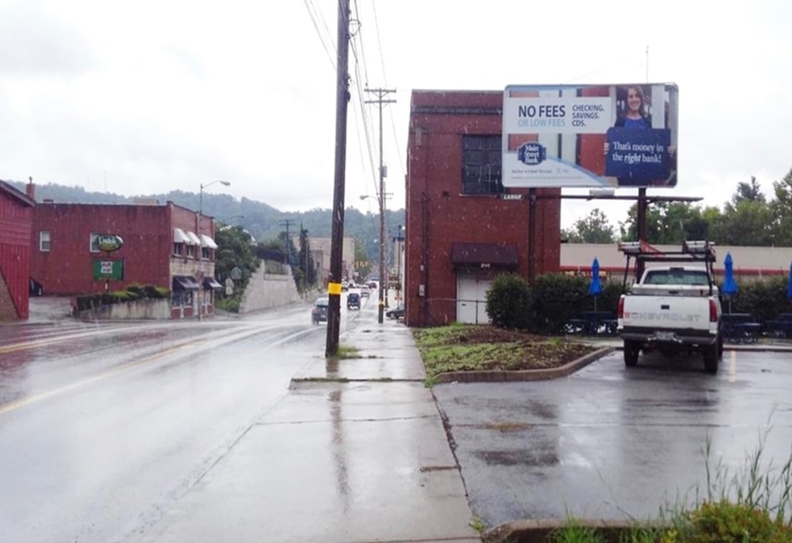 US40 NATL RD @ DAIRY QUEEN S/L W/F Media