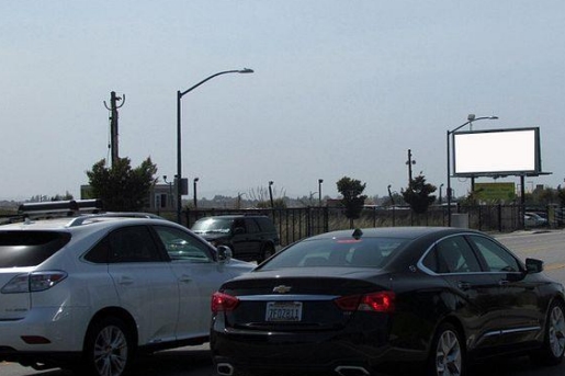 Location photo for Doolittle Dr near Hegenberger Rd & Doolittle Dr (Oakland)