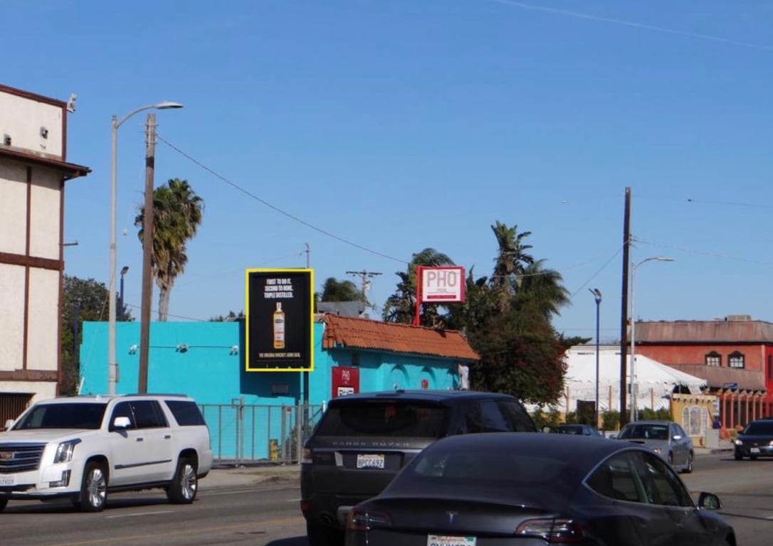 WASHINGTON NL 298' E/O ABBOTT KINNEY WF Media