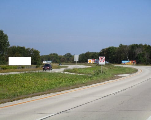 STH 54/57 W/S, 0.76 mi N/O Settlement Rd, S/F Media