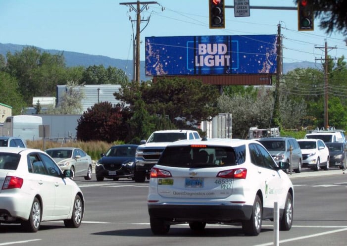 E McCarran Blvd ES 0.1mi S/O Greg St F/N Media