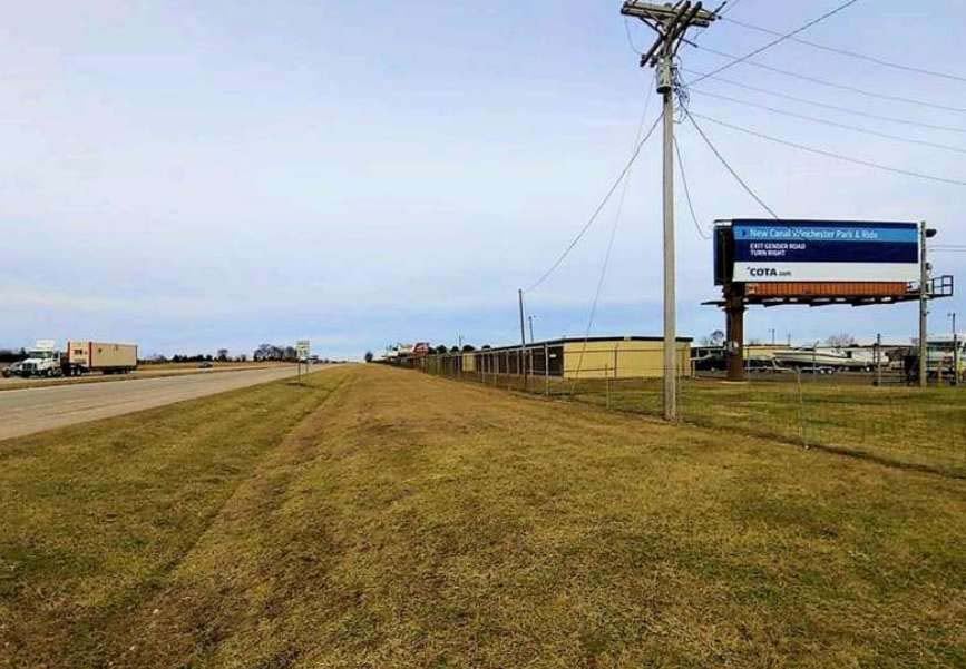 3820 COLUMBUS LANCASTER Media