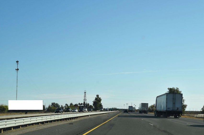 Location photo for Hwy 99 1750 ft N/O Hwy 46 E/S F/N