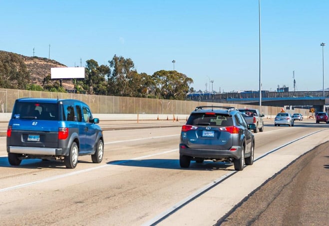 I-5 N/O San Ysidro Blvd.. E/S F/NW Media