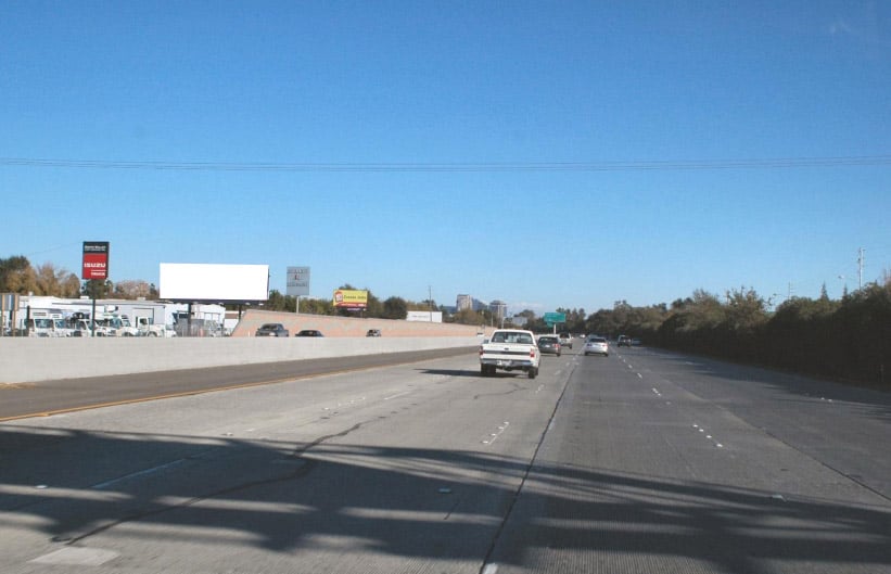 Bus 80/Hwy 50 2000.00 ft E/O Harbor Blvd. N/S F/W Media