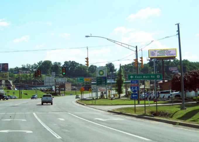 US RT. 60 @ MALL RD F/W Media