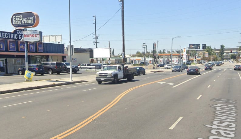 Location photo for Chatsworth St near Sepulveda Blvd & Chatsworth St (Northbound), Mission Hills (Los Angeles)