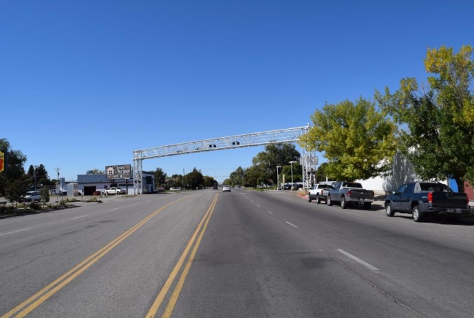 N MAIN W/O S 5TH ST SL EAST FACE Media