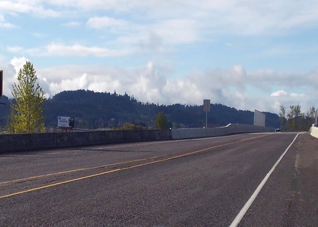 Location photo for E/S of Danebo N of Pacific St (Eugene)