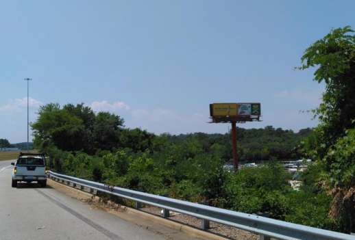 1700 HAMMOND RD(SR2026) 0.2 mi N/O I-440/40 WS (left side) Media