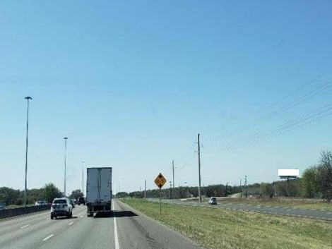 I-35/1.93 mi S/O FM 150/Kyle Media
