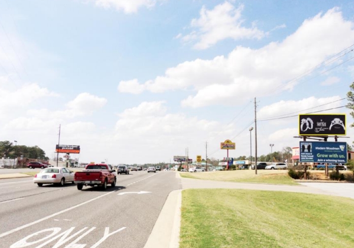 US 82 N/L 1056' W/O AL 69 TOP Media