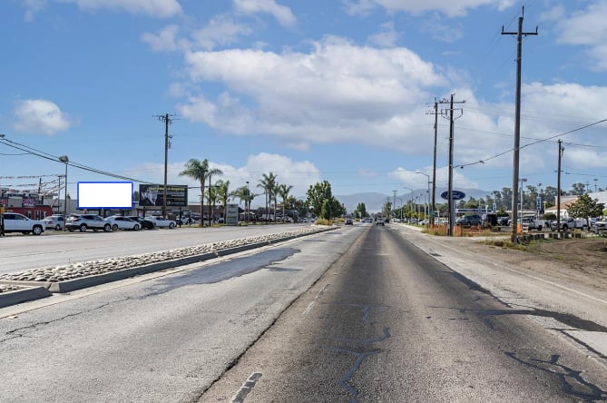 Location photo for San Felipe Rd near Fiesta Plaza (Hollister)