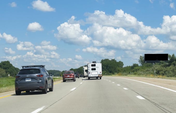 US-131 .10 mi S/O 10 Mile Rd ES F/S Media