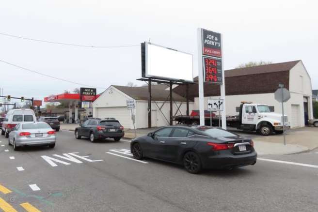 Location photo for Acushnet Ave near Acushnet Ave and Phillips Rd (New Bedford)