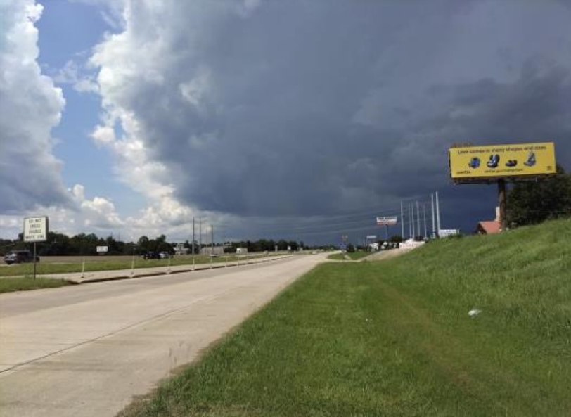 E/S I-45, .5 N/O 1097 F/S R/H Media