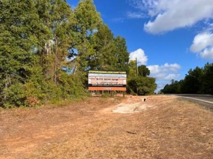 W/S SH 75S, 3 MILES S/O LOOP 19 F/S Media