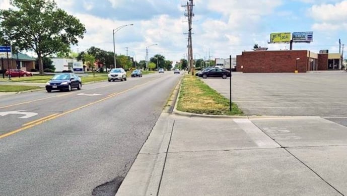 1790 Reed Rd WS 200Ft N/O Henderson F/N - 4 Media