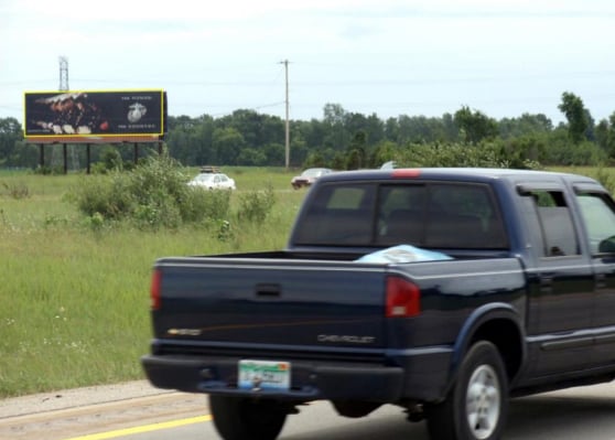 E/S US-131 0.5 MI S/O M-46 F/N Media