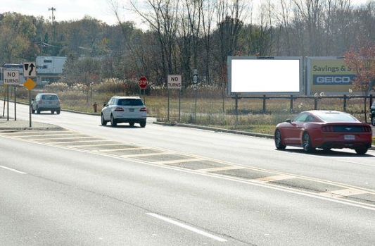 Location photo for NY-303 near Tackamack North Park (Blauvelt)