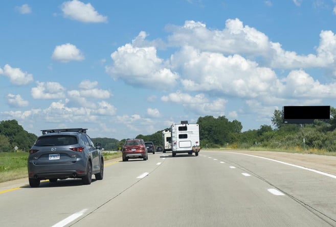 US-131 .10 mi S/O 10 Mile Rd ES F/S Media