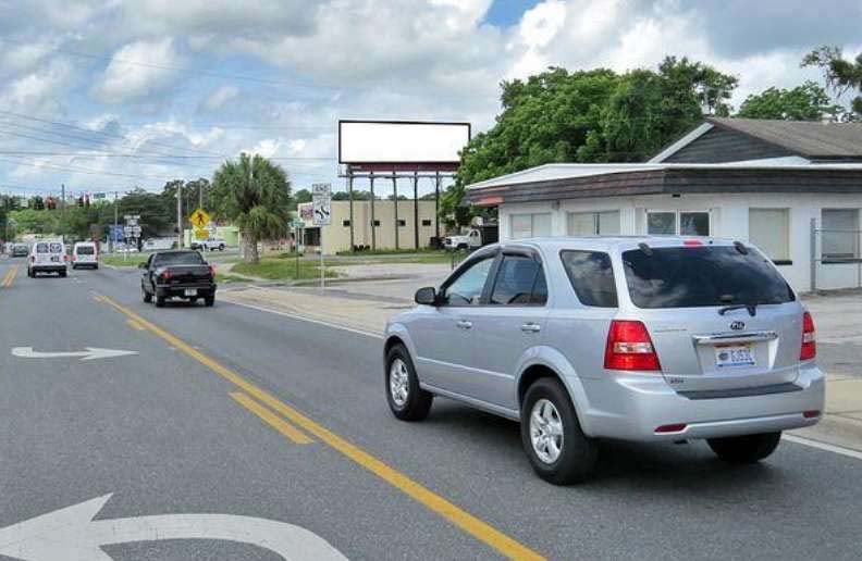 Location photo for SE Hames Rd near Town Center Plaza (Belleview)