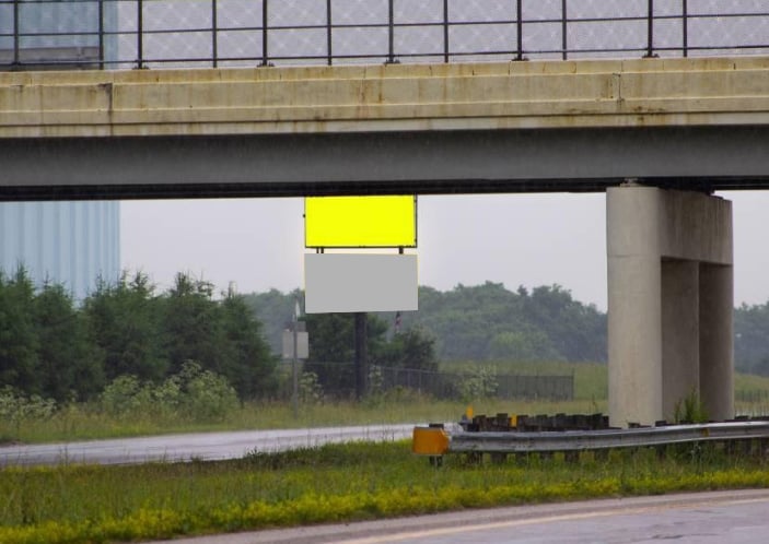 Visible to traffic heading to and from Xenia and Dayton. Media