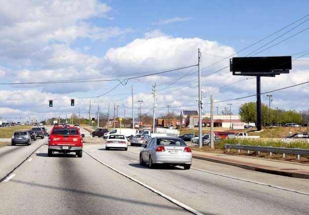 Bullsboro Dr (GA 34) 0.1 mi E/O I-85S S/S F/W Media