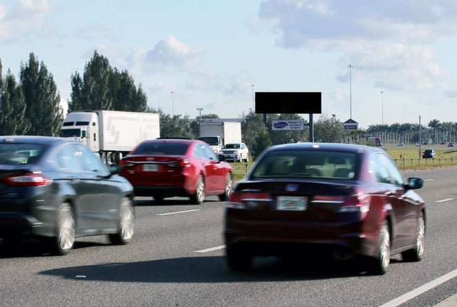 I-75/Premium Outlet Mall, .6 mi n/o US 301 E/S F/N Media