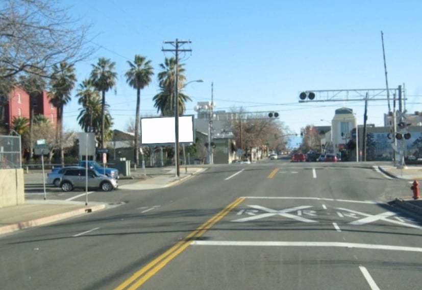 Placer Street 100.00 ft E/O Railroad Avenue N/S F/W Media