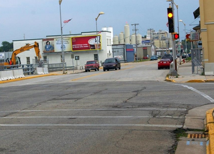 CENTER ST EL 300' S/O FRONT ST Media