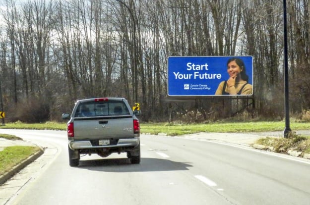 Location photo for Gateway Blvd WL 150ft S/O Blake St N/F