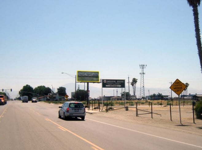 SL TAFT HIGHWAY 300' W/O UNION AVE. Media