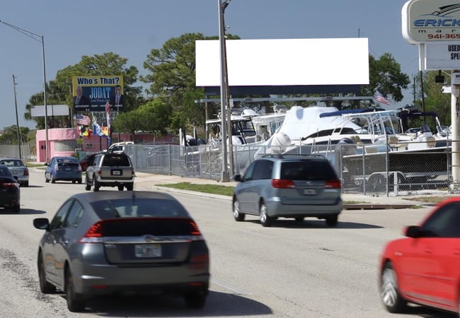 Location photo for N Tamiami Trl near N Tamiami Trl @ Somerset Dr (Sarasota)