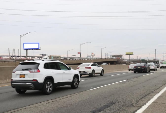 Location photo for Bayway Ave at Trenton Ave (Elizabeth)