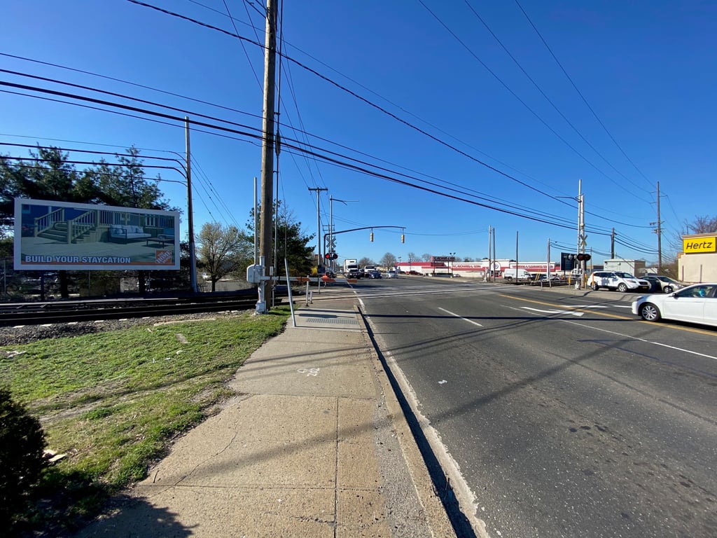 Deer Park - Commack Rd S/O Long Island Avenue & LIRR F/N Media