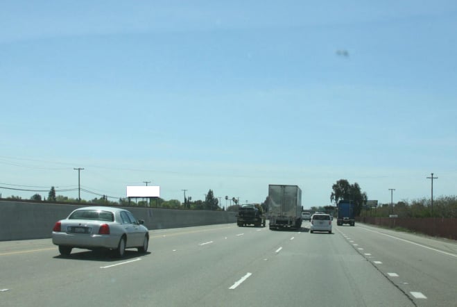 Es Hwy 99 3500.00 ft S/O Hammer Lane, Stockton F/N Media