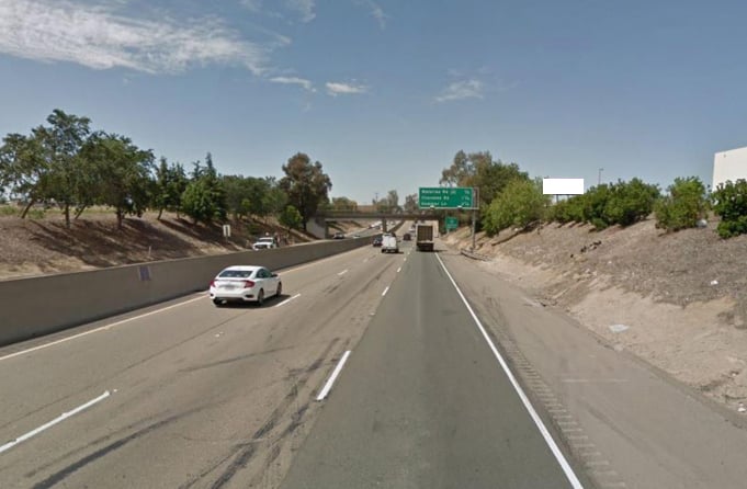 Es Hwy 99 3000.00 ft N/O Fremont, Stockton F/S Media