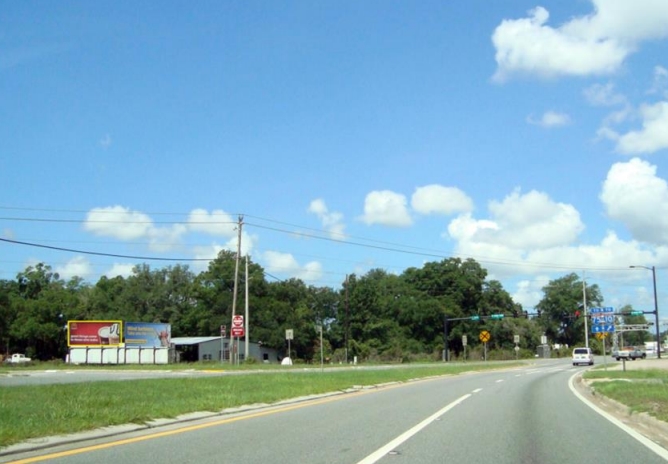 Location photo for Llewellyn Ave (Lake City)