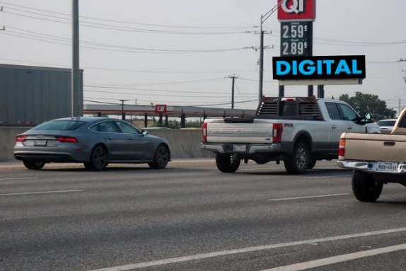 Location photo for I-35 near Dell Oak & Hialeah, Northeast Side (Windcrest)