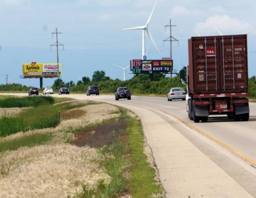 I-39 1.37 mi S/O CR 10 W/S, N/F